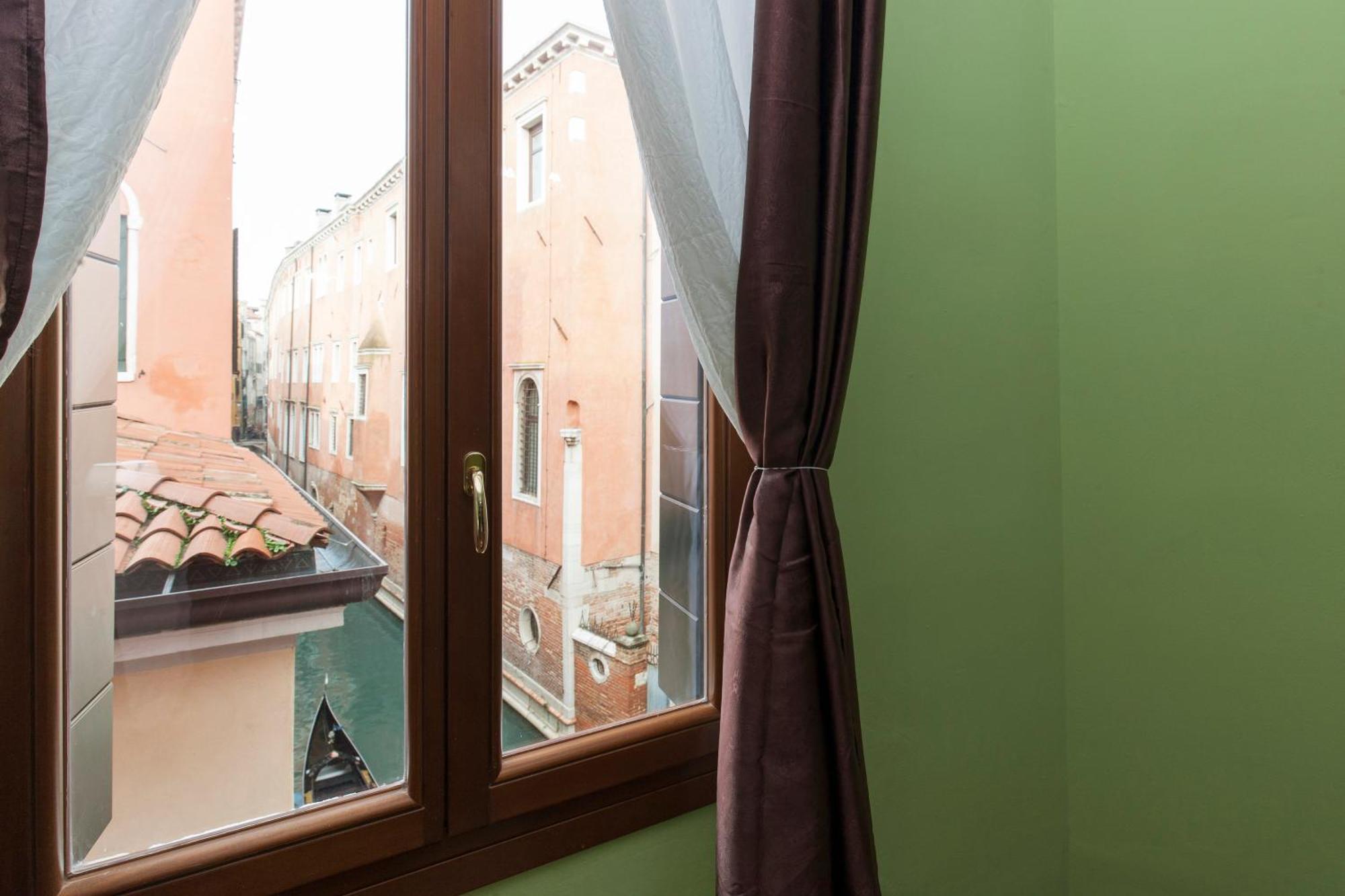 Simon' Secret Hotel Venesia Bagian luar foto