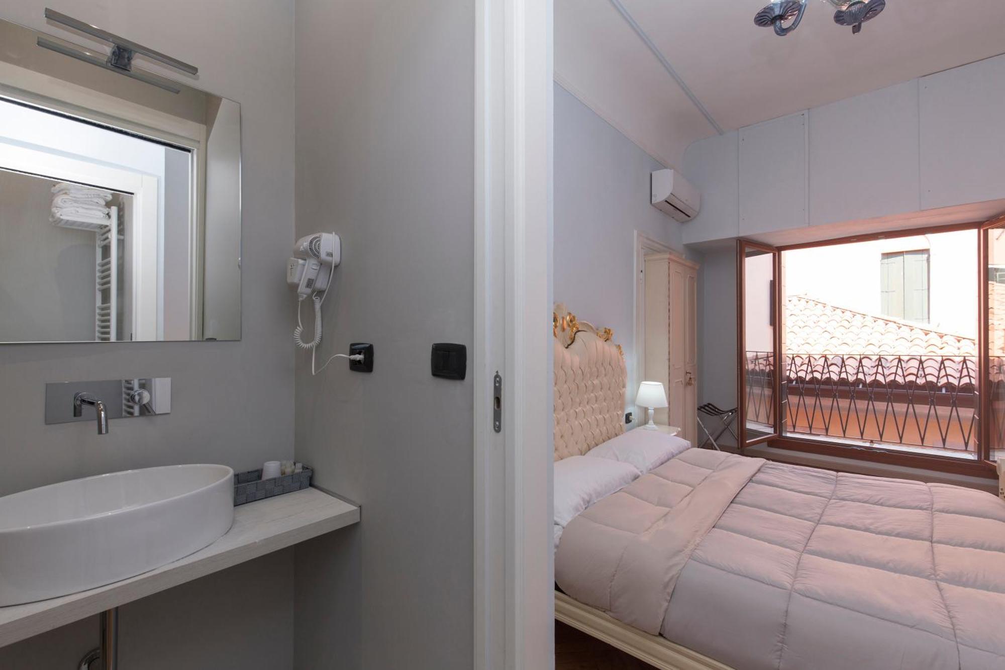 Simon' Secret Hotel Venesia Bagian luar foto