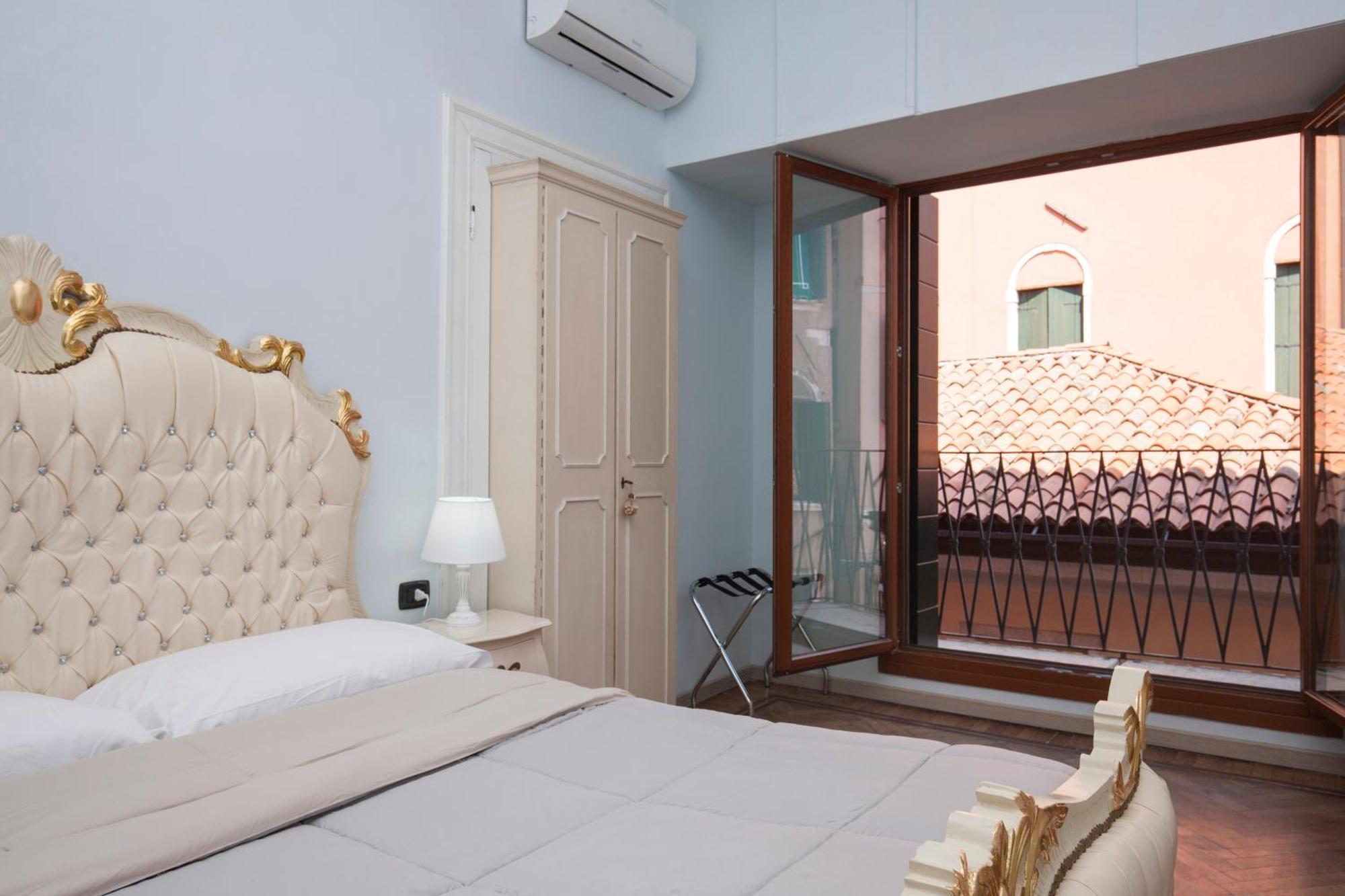 Simon' Secret Hotel Venesia Bagian luar foto