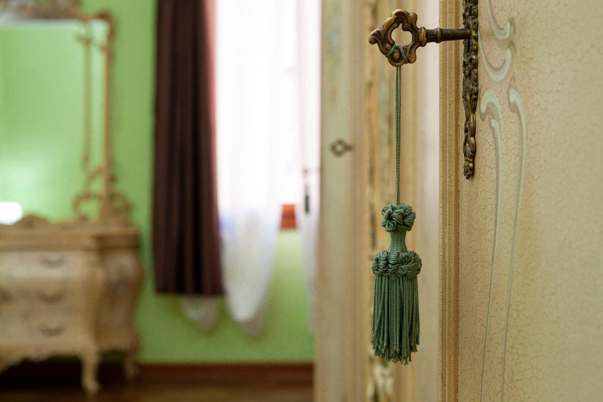 Simon' Secret Hotel Venesia Bagian luar foto